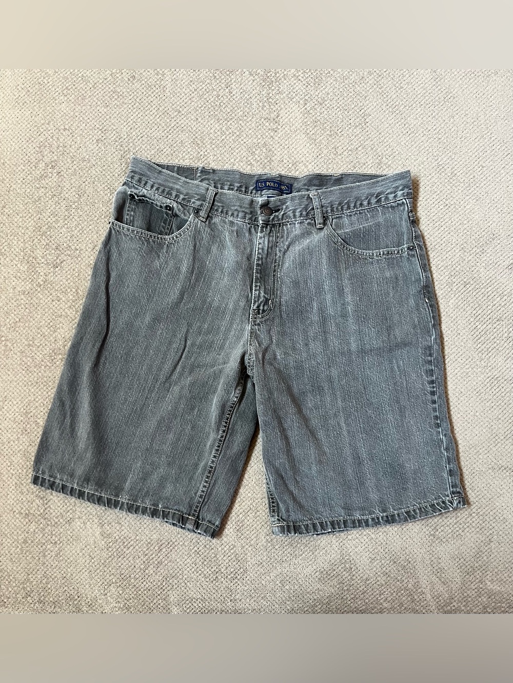 U.S. Polo Assn. Mens 38 Light Gray Wash High Rise Straight Leg Denim Jort Shorts